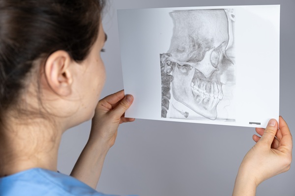 What To Expect When Visiting A TMJ Dentist